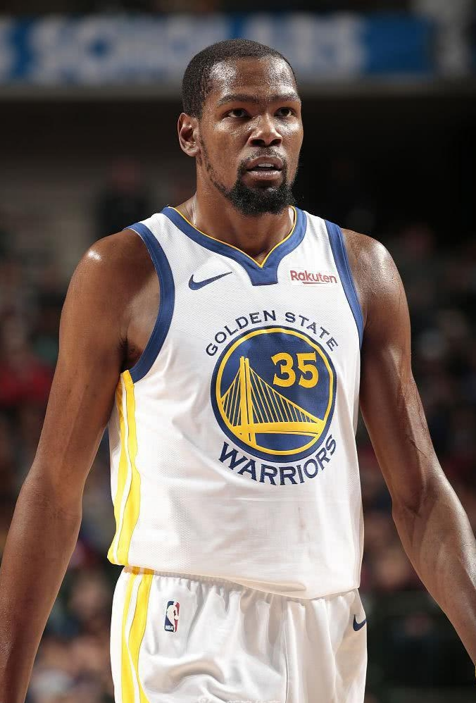 持球人借掩 持球人借掩